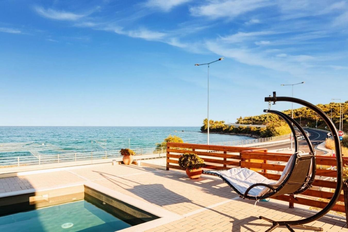 Seaside Summer Bliss - Aurora Luxury Pool Paradise Петалидион Экстерьер фото